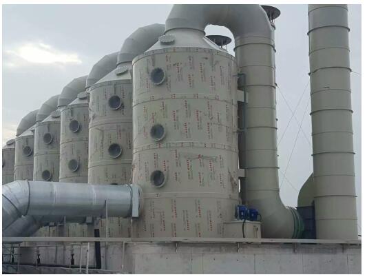 酸污處理塔項目生產現場