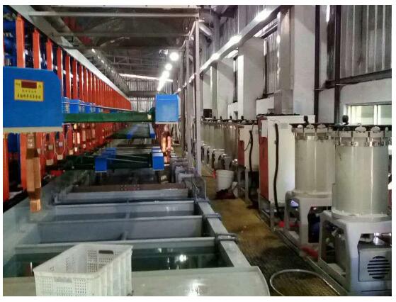 五金塑膠電鍍線項目生產現場